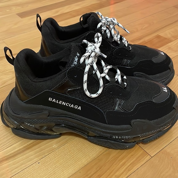 balenciaga triple s USED size 44 (10) - Picture 1 of 2